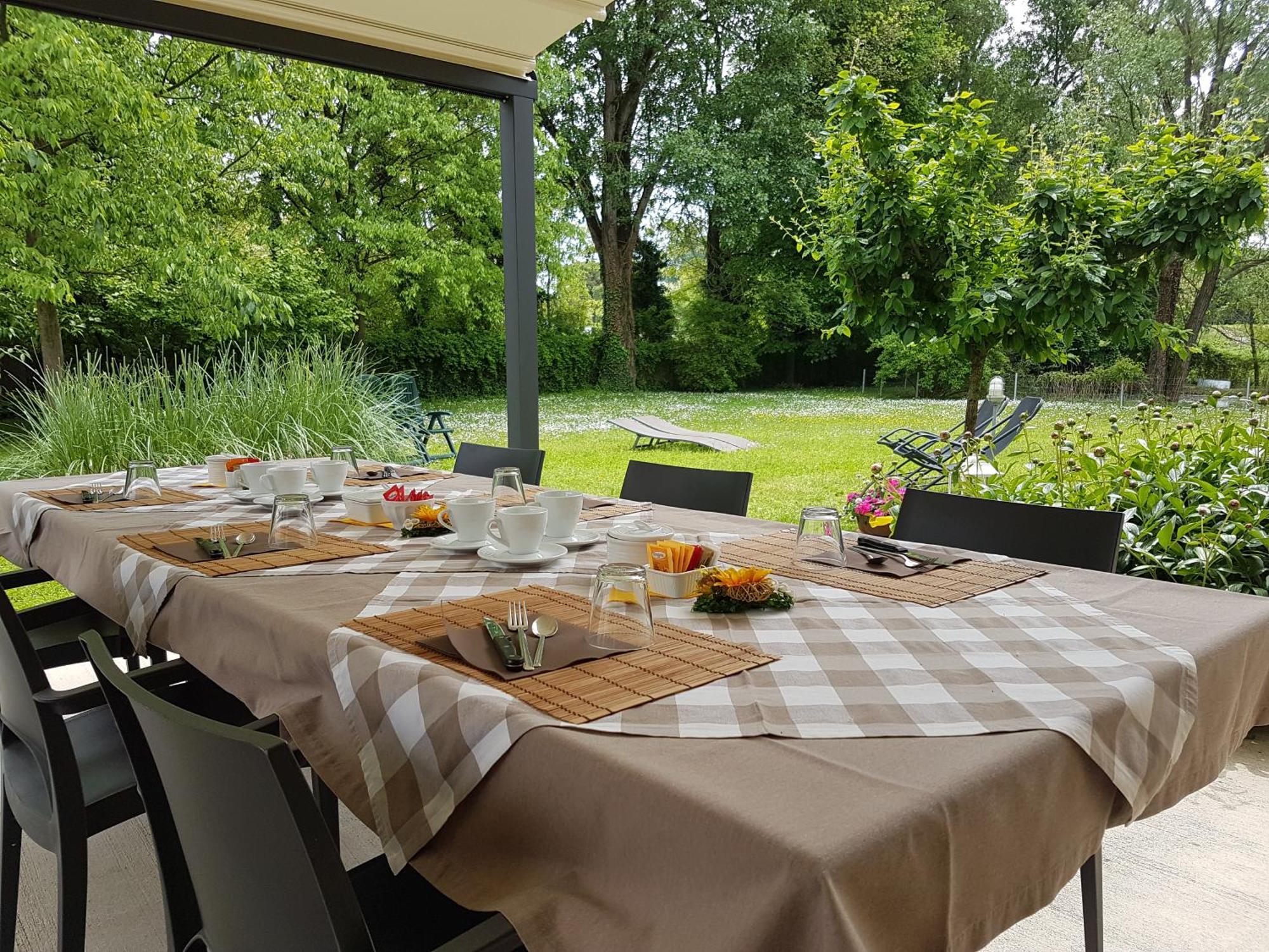 L'Isolo B&B E Case Vacanza Monzambano Luaran gambar