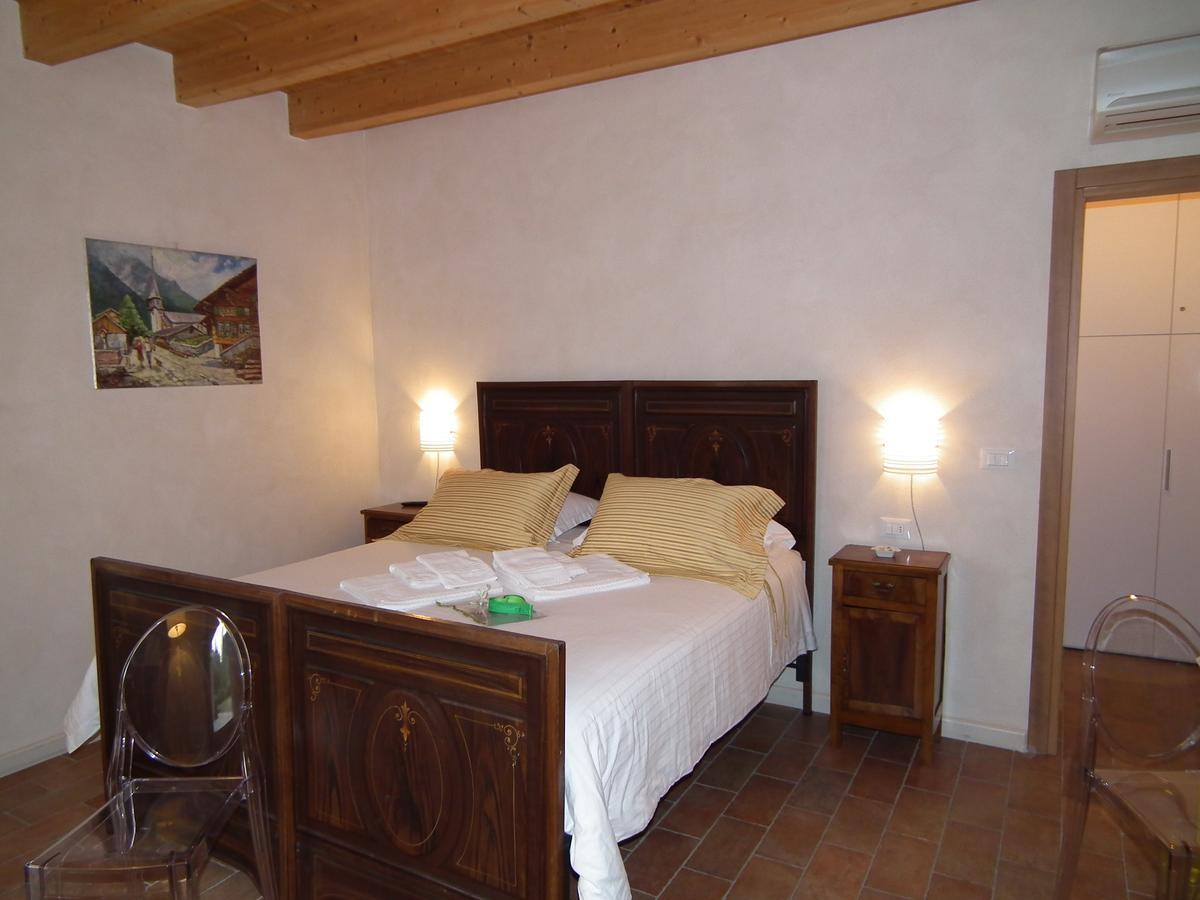 L'Isolo B&B E Case Vacanza Monzambano Luaran gambar
