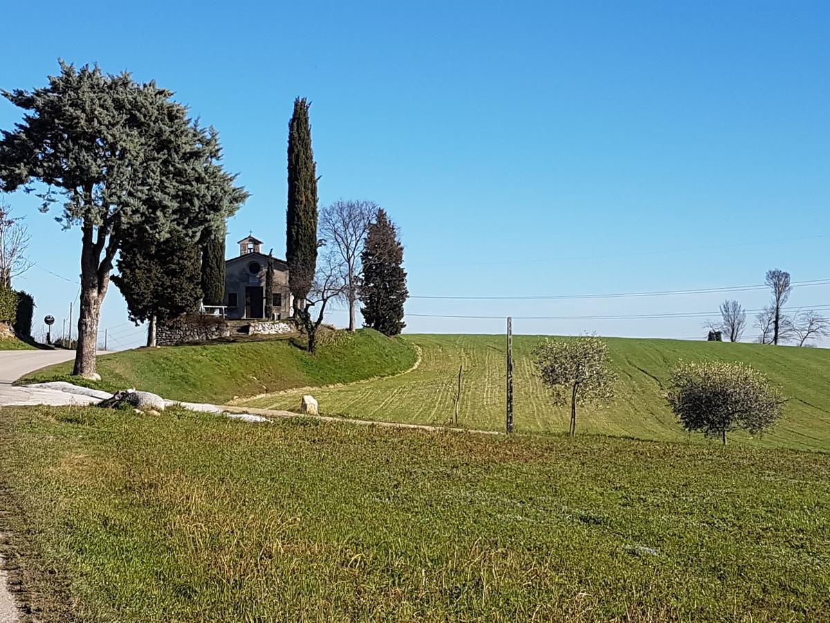L'Isolo B&B E Case Vacanza Monzambano Luaran gambar