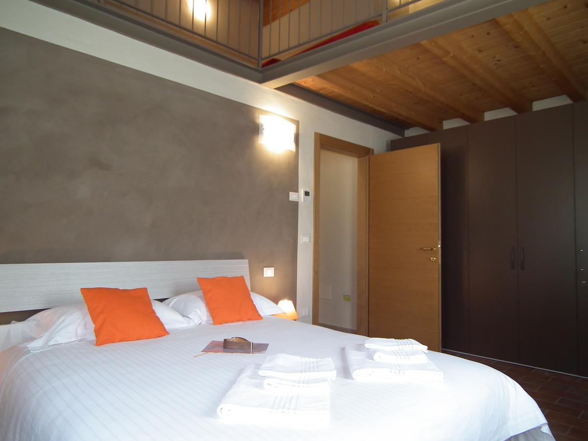 L'Isolo B&B E Case Vacanza Monzambano Luaran gambar