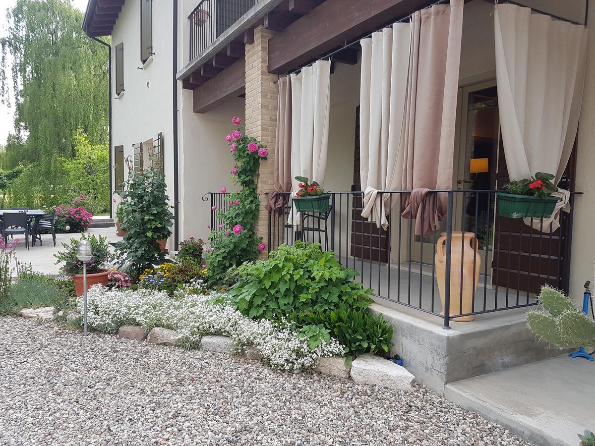 L'Isolo B&B E Case Vacanza Monzambano Luaran gambar