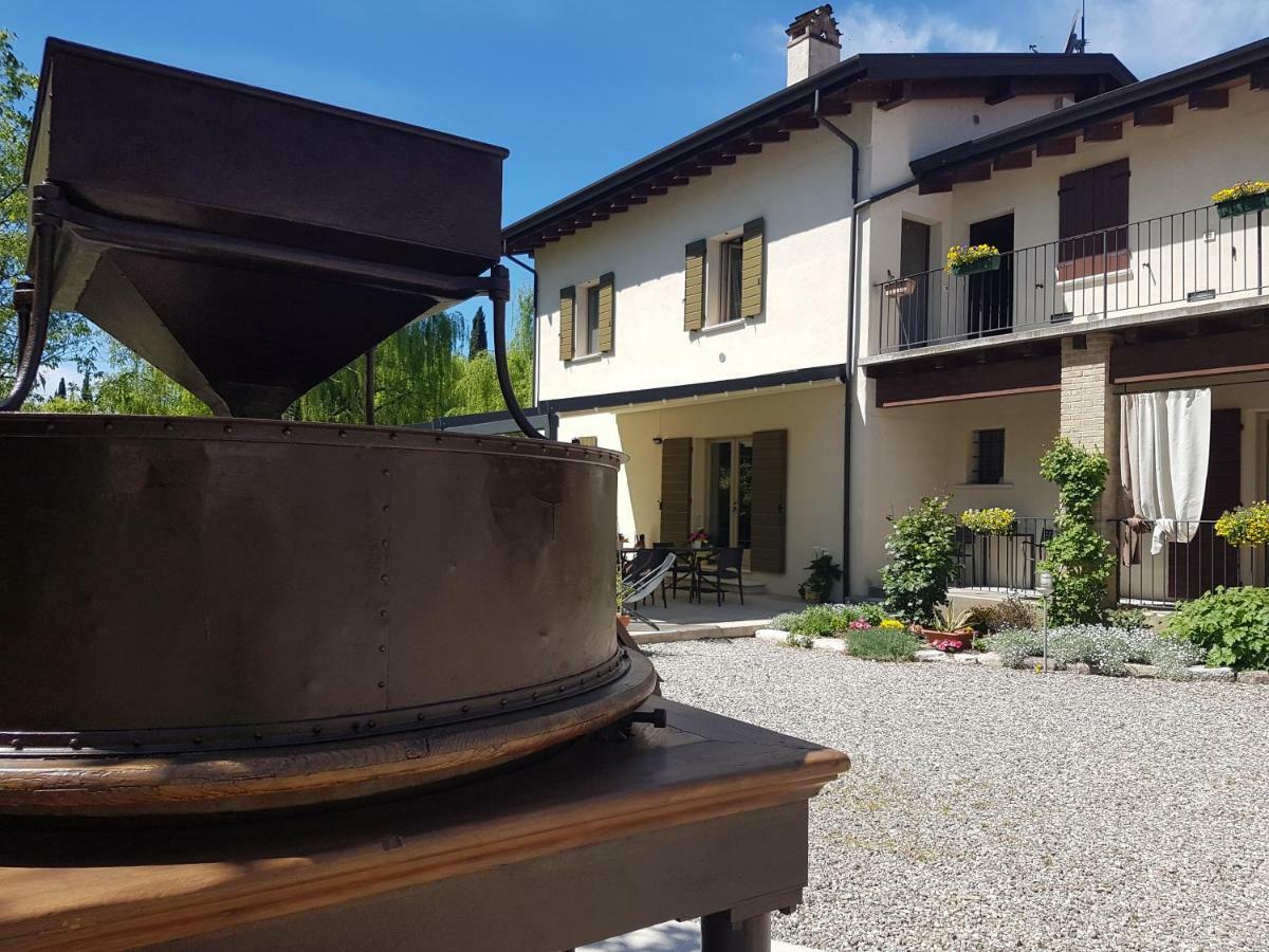 L'Isolo B&B E Case Vacanza Monzambano Luaran gambar