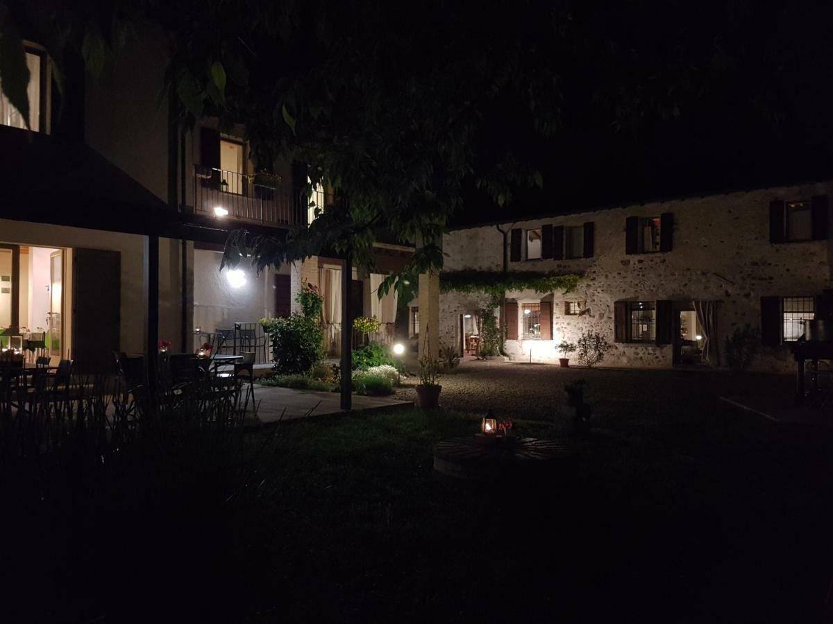 L'Isolo B&B E Case Vacanza Monzambano Luaran gambar